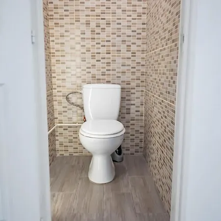 Chic Flat With River View